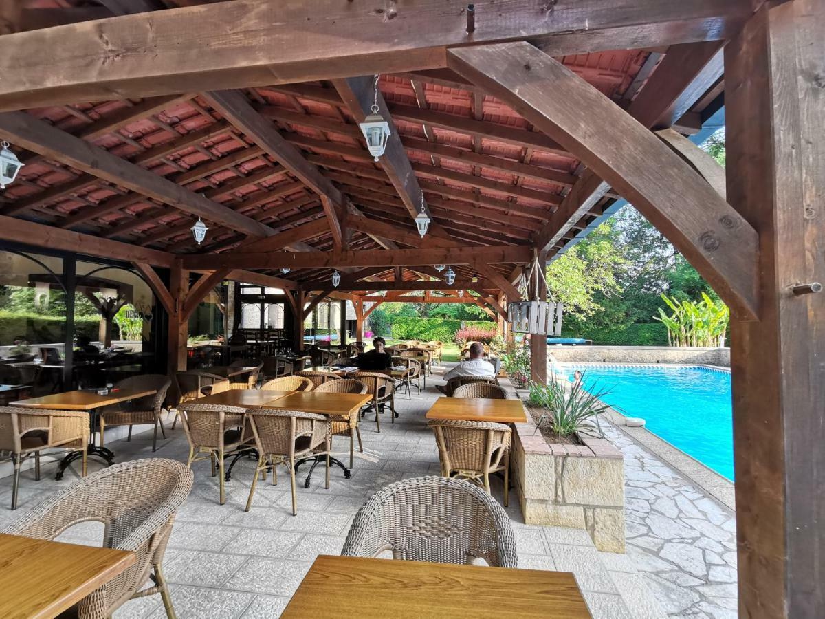 Hotel Le Relais Du Touron Carsac-Aillac Esterno foto
